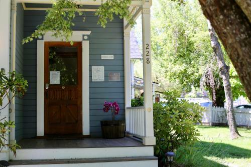 Hostal Pelton Guest House