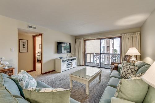 Anchorage II B11 Apartment
