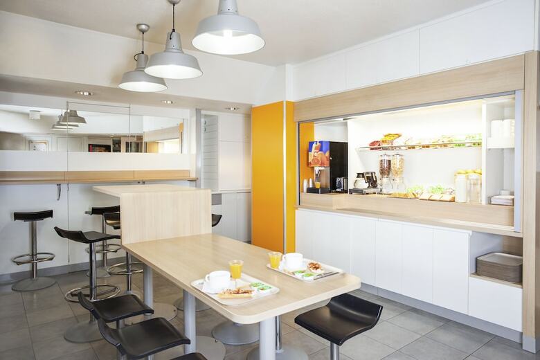 Hotelf1 Aulnay Garonor A1