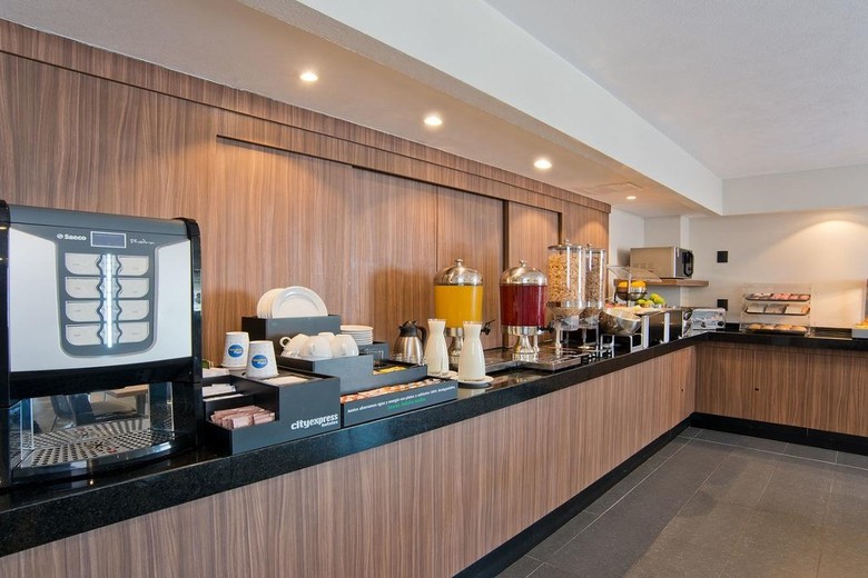 Hotel City Express Enea