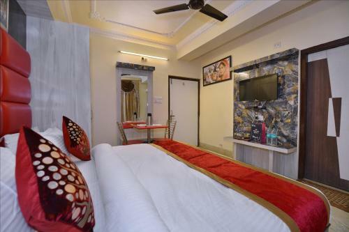 Hotel Ganpati Plaza