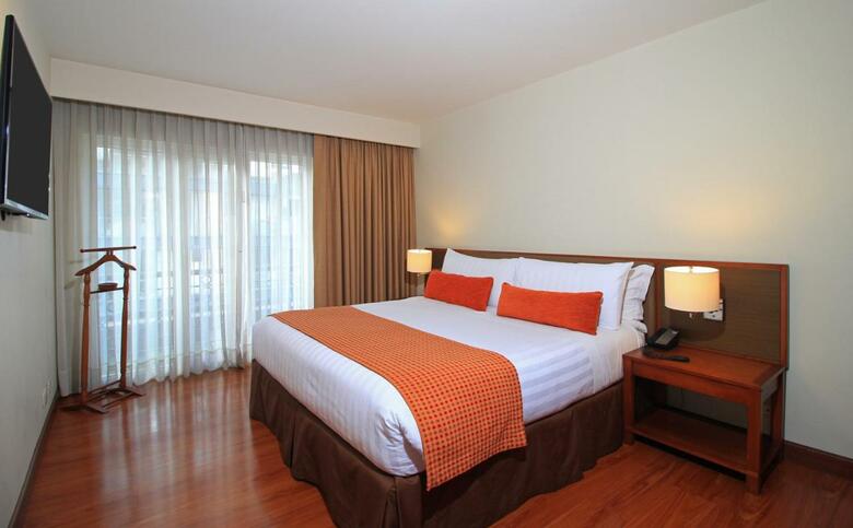 Hotel Windsor House Inn By Geh Suites