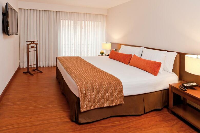 Hotel Windsor House Inn By Geh Suites
