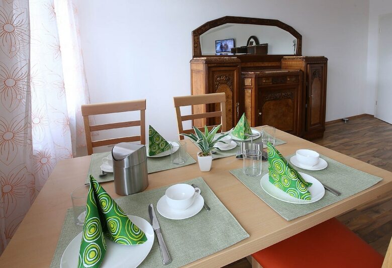 Hostal Pension Leonardo