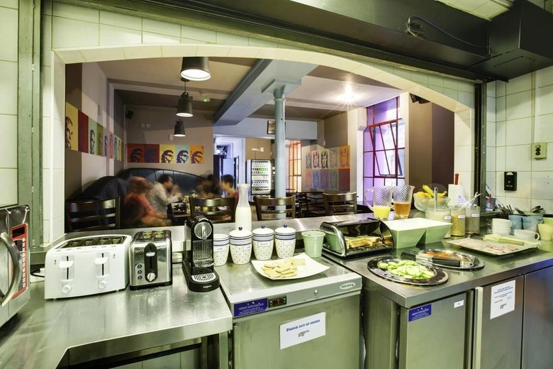 Hostal Sky Backpackers