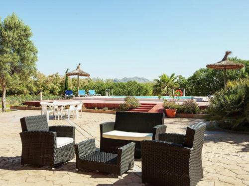 Cozy Holiday Home With Private Pool In Alcudia