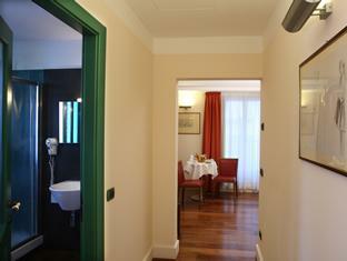 Arti & Hotel