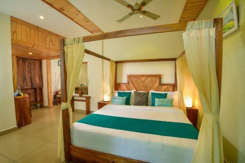 Mistletoe Homestay & Cafe