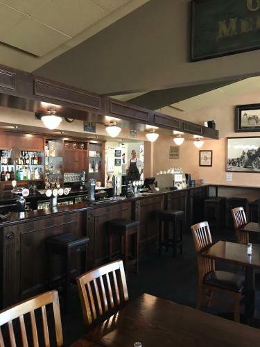 Craythornes Halswell Hotel