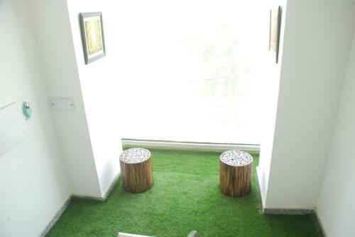 Bed & Breakfast Runway Residency