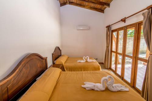 Hostal Villas Playa Hermosa Beach Hotel
