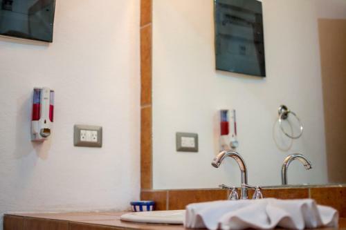 Hostal Villas Playa Hermosa Beach Hotel