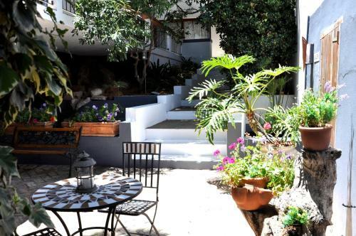 Hostal Oceangolf Guest House