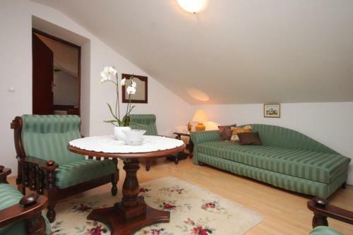 Hostal Double Room Cunski 2498a