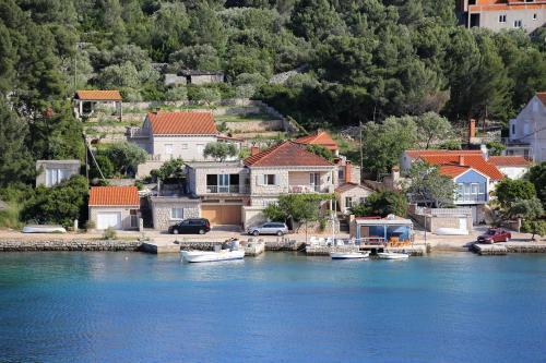 Apartment Lumbarda 4481a