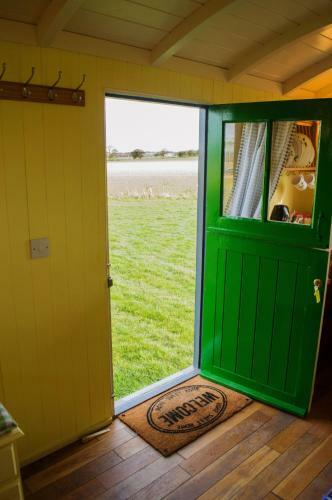 Shrublands Farm Shepherd's Hut