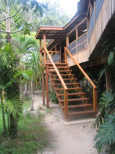 Hostal High Tide Guest House