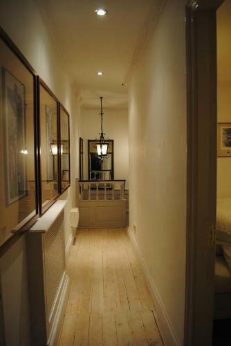 Bed & Breakfast Groves Hall