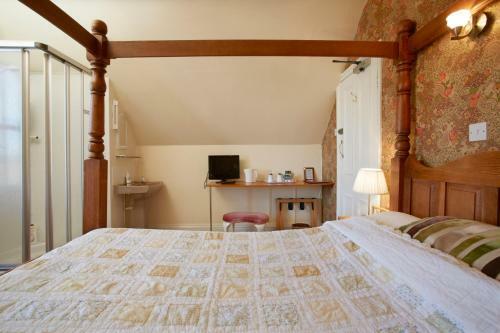 Bed & Breakfast Fourposter Lodge