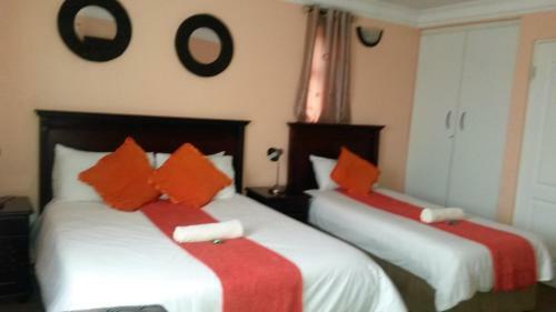 Hostal Phomolo Guest House