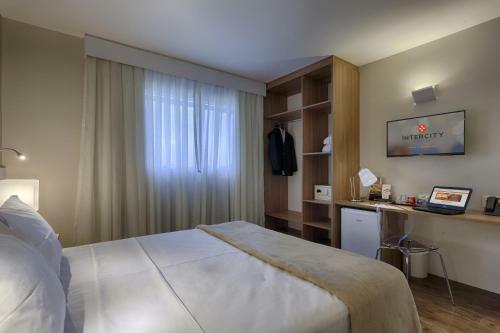 Hotel Intercity Bh Expo