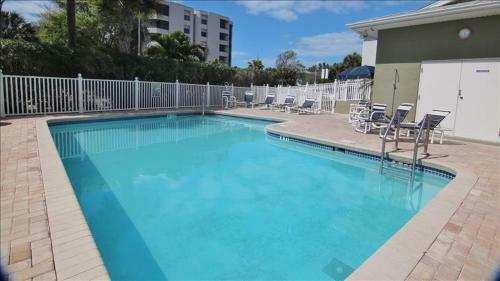 Mariner's Pointe 202 Home