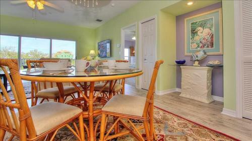 Mariner's Pointe 202 Home
