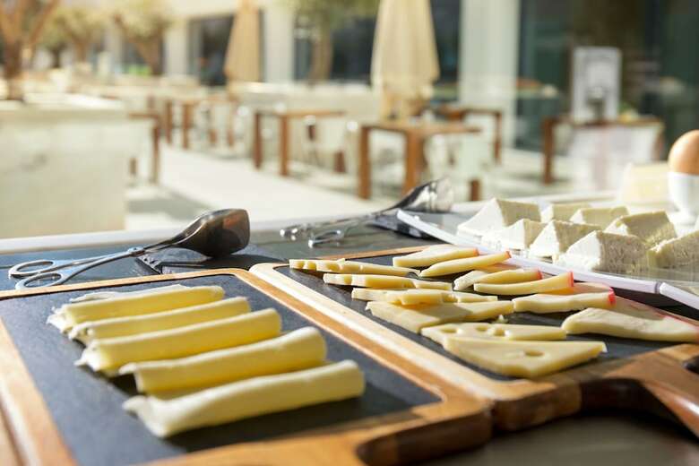 �vora Olive Hotel