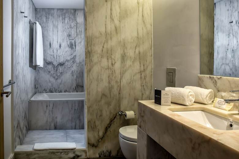�vora Olive Hotel
