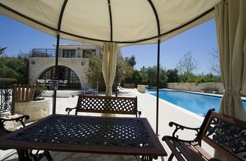 Constantinos Villa