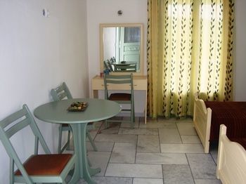 Aparthotel Kalados Studios