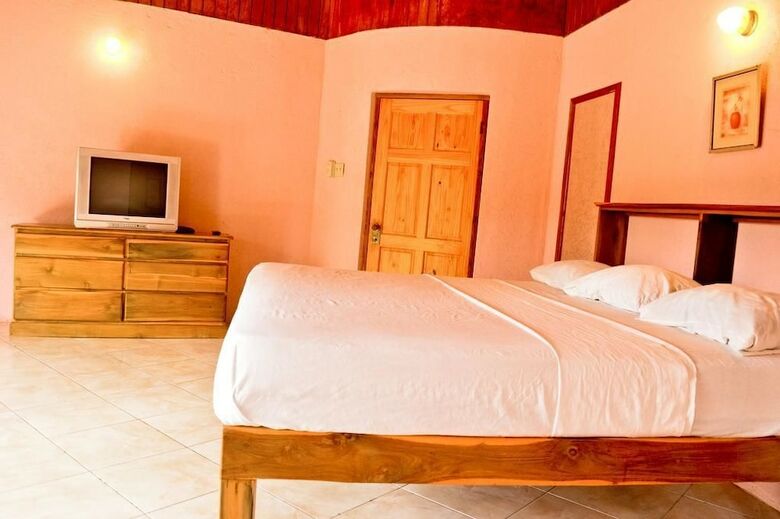 Hotel Le Mer Guest House & Villa - Lucea