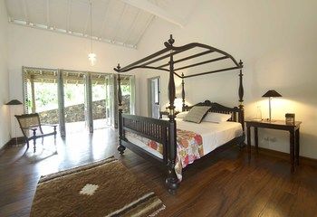 Villa Ivory House