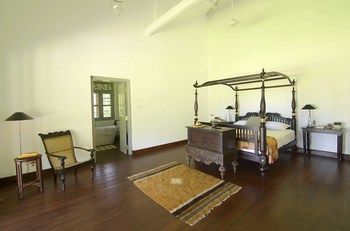 Villa Ivory House