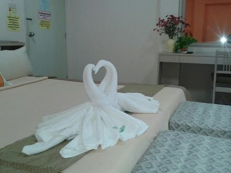 Albergue We Train Hotel Donmuang