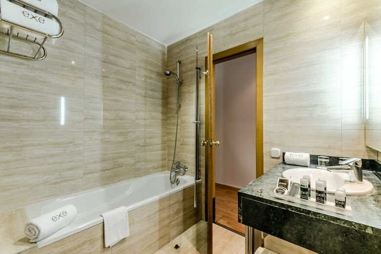 Hotel Exe Parc Del Vall�s