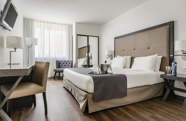 Hotel Exe Parc Del Vall�s