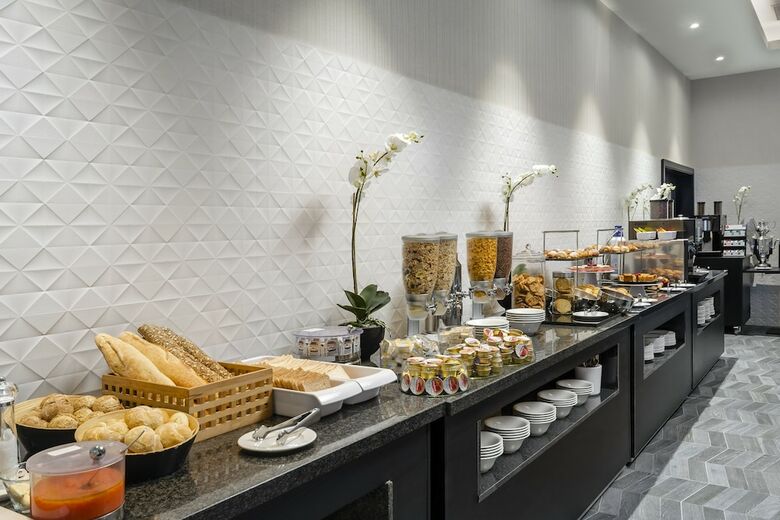 Hotel Exe Parc Del Vall�s