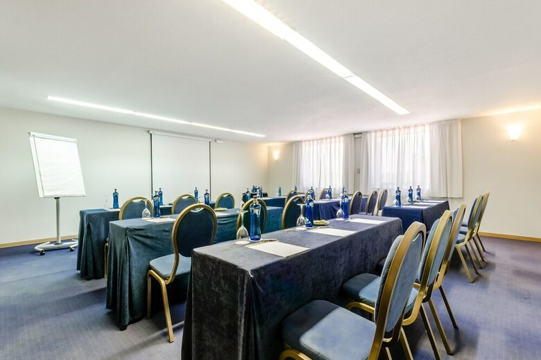 Hotel Exe Parc Del Vall�s