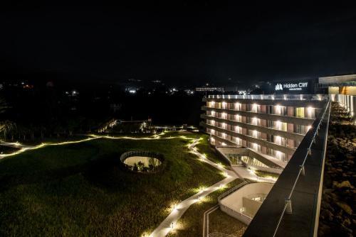 Hidden Cliff Hotel And Nature