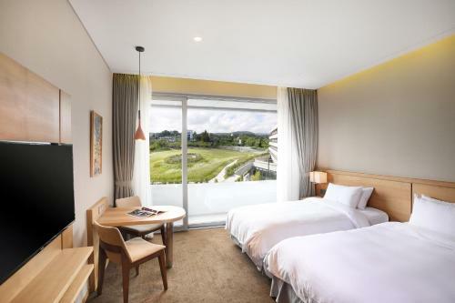 Hidden Cliff Hotel And Nature