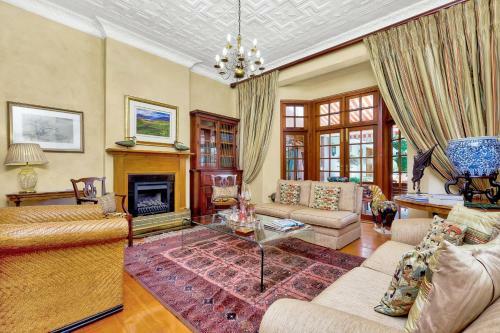 Bed & Breakfast Doveton House