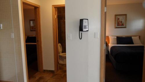 Pines Motel