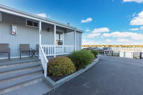 Motel Colonial Shores Resort