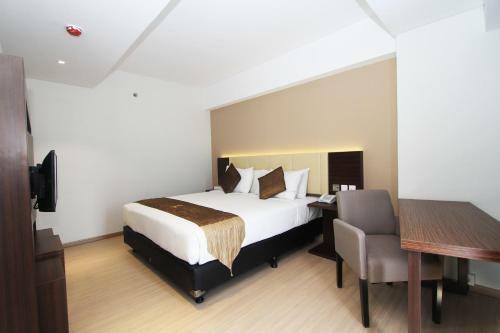 Hotel Gunawangsa Merr, Dhm Associates