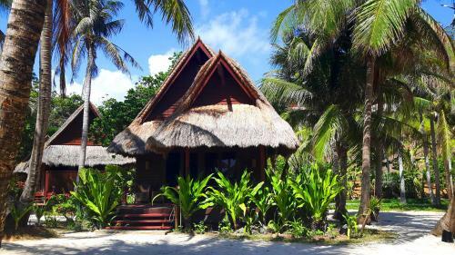 Hotel Cauayan Island Resort