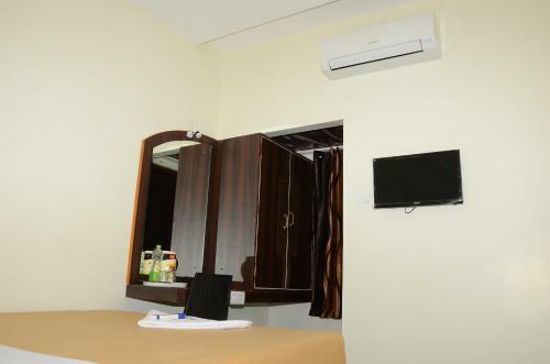 Hotel Bg Residency