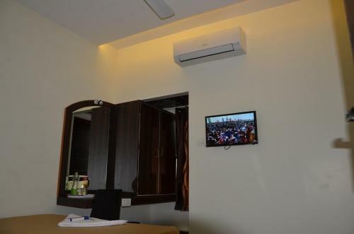 Hotel Bg Residency