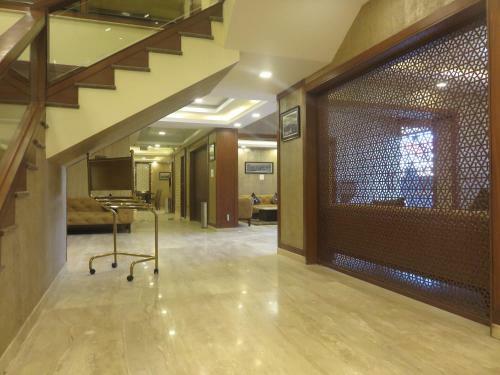 Hotel Clarks Inn Srinagar