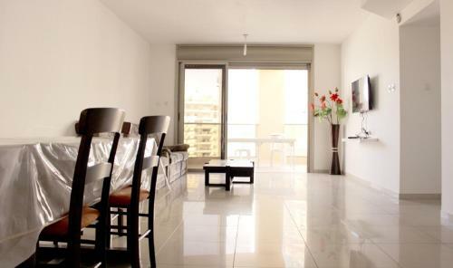 Keren's Sea View Apartment
